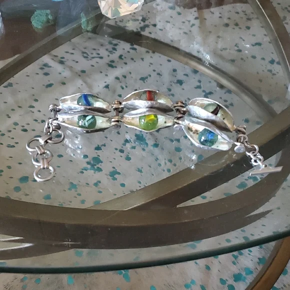 Bracelet - Picture 1 of 5